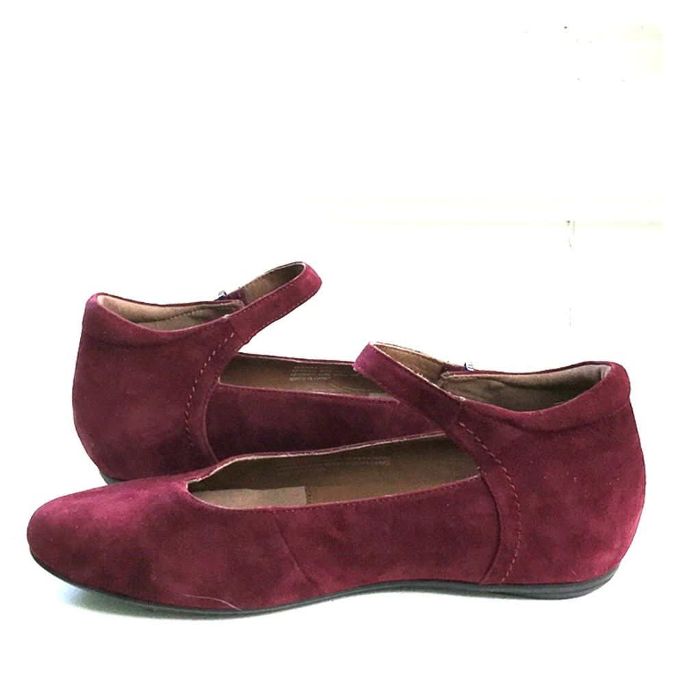 Earthies Emery burgundy suede mary jane size 9